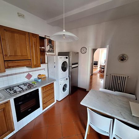 Arno River View Apartment Terraces, Free Parking フィレンツェ エクステリア 写真