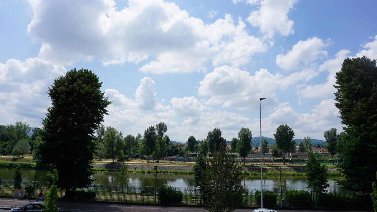 Arno River View Apartment Terraces, Free Parking フィレンツェ エクステリア 写真