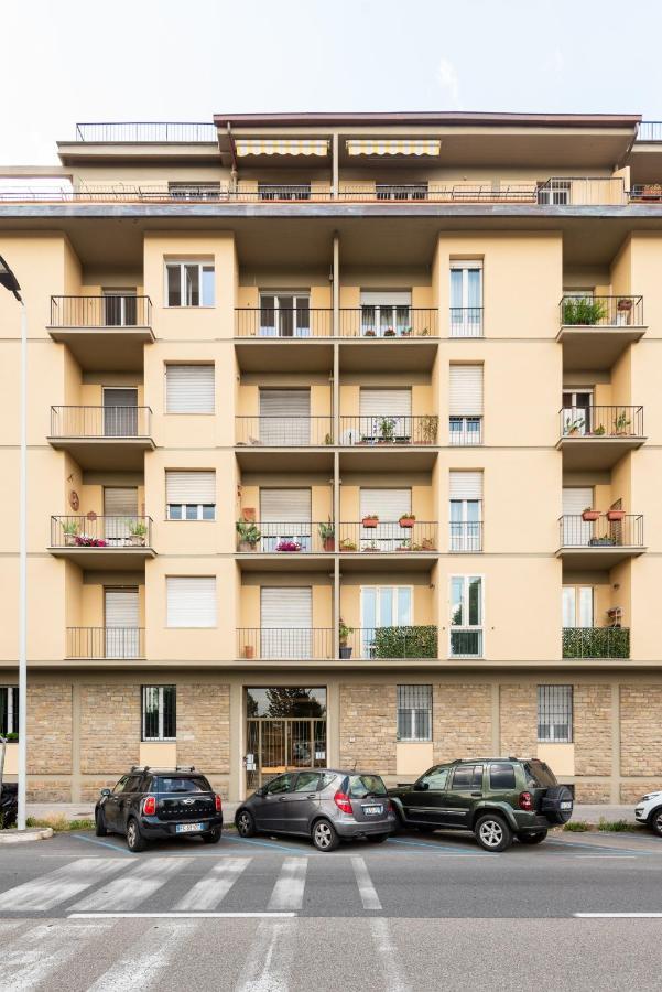 Arno River View Apartment Terraces, Free Parking フィレンツェ エクステリア 写真