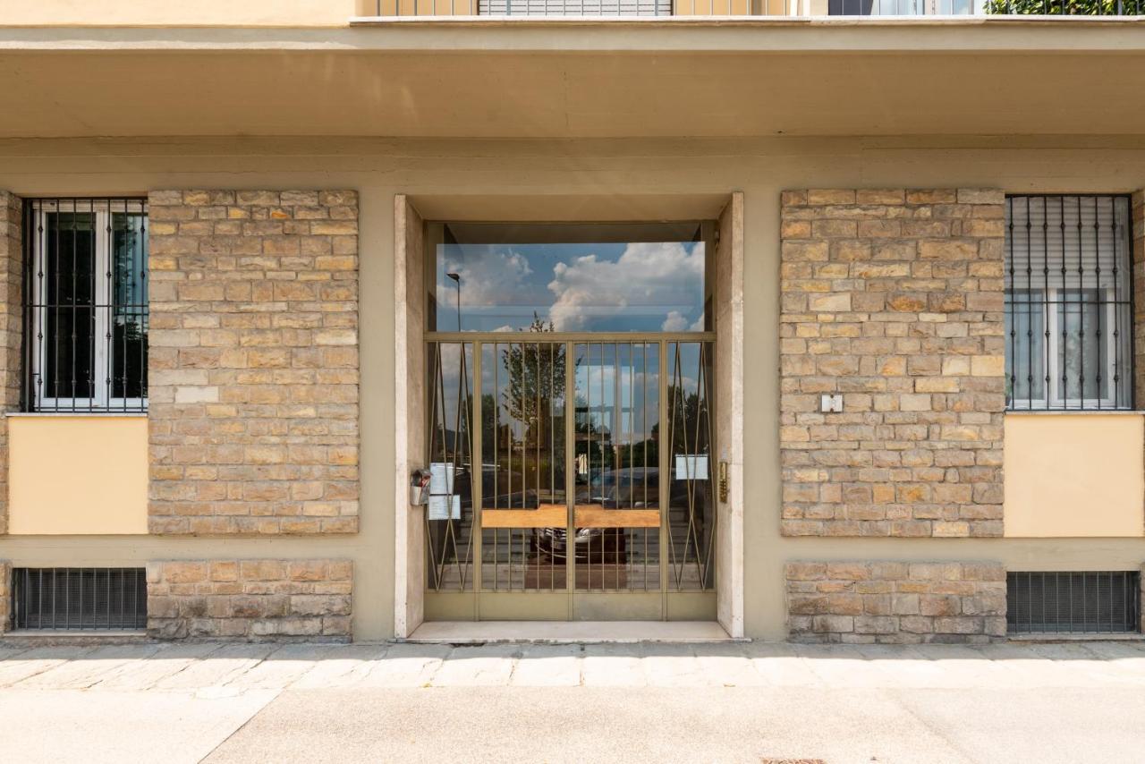 Arno River View Apartment Terraces, Free Parking フィレンツェ エクステリア 写真